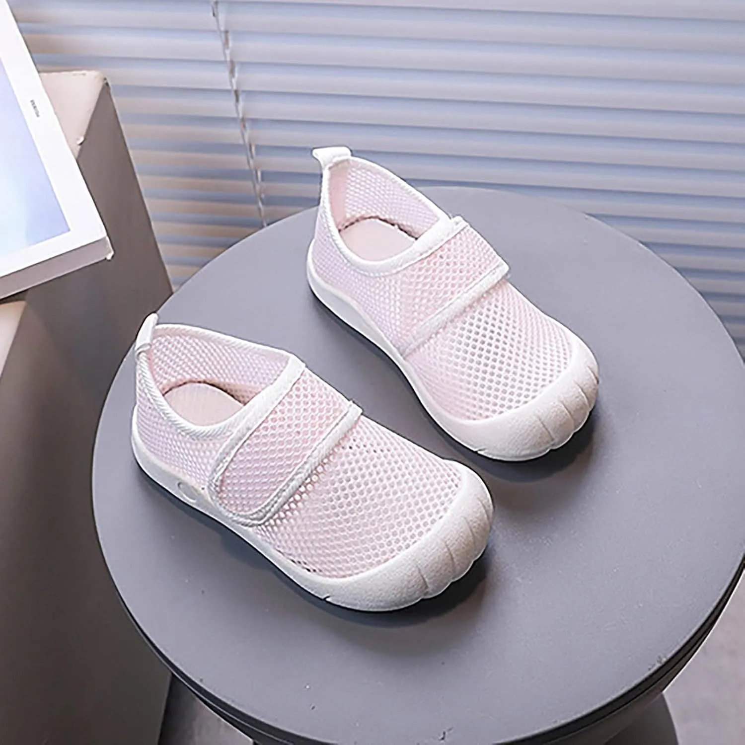 2025 Summer New Hollowed Breathable Mesh Shoes Boys Baotou Anti Kick Sandals Girls Solid Color Beach Shoes