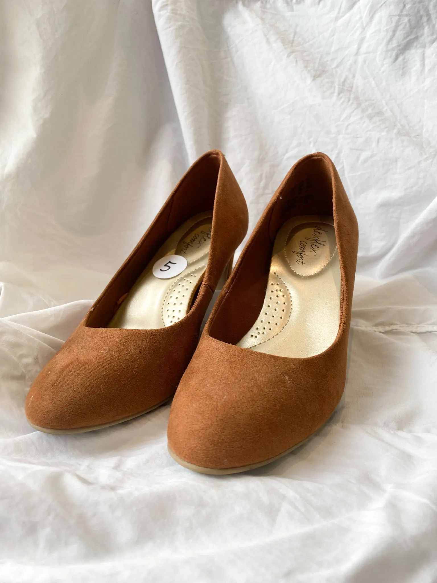 Dex Camel Flex Comfort Heels - Size 5