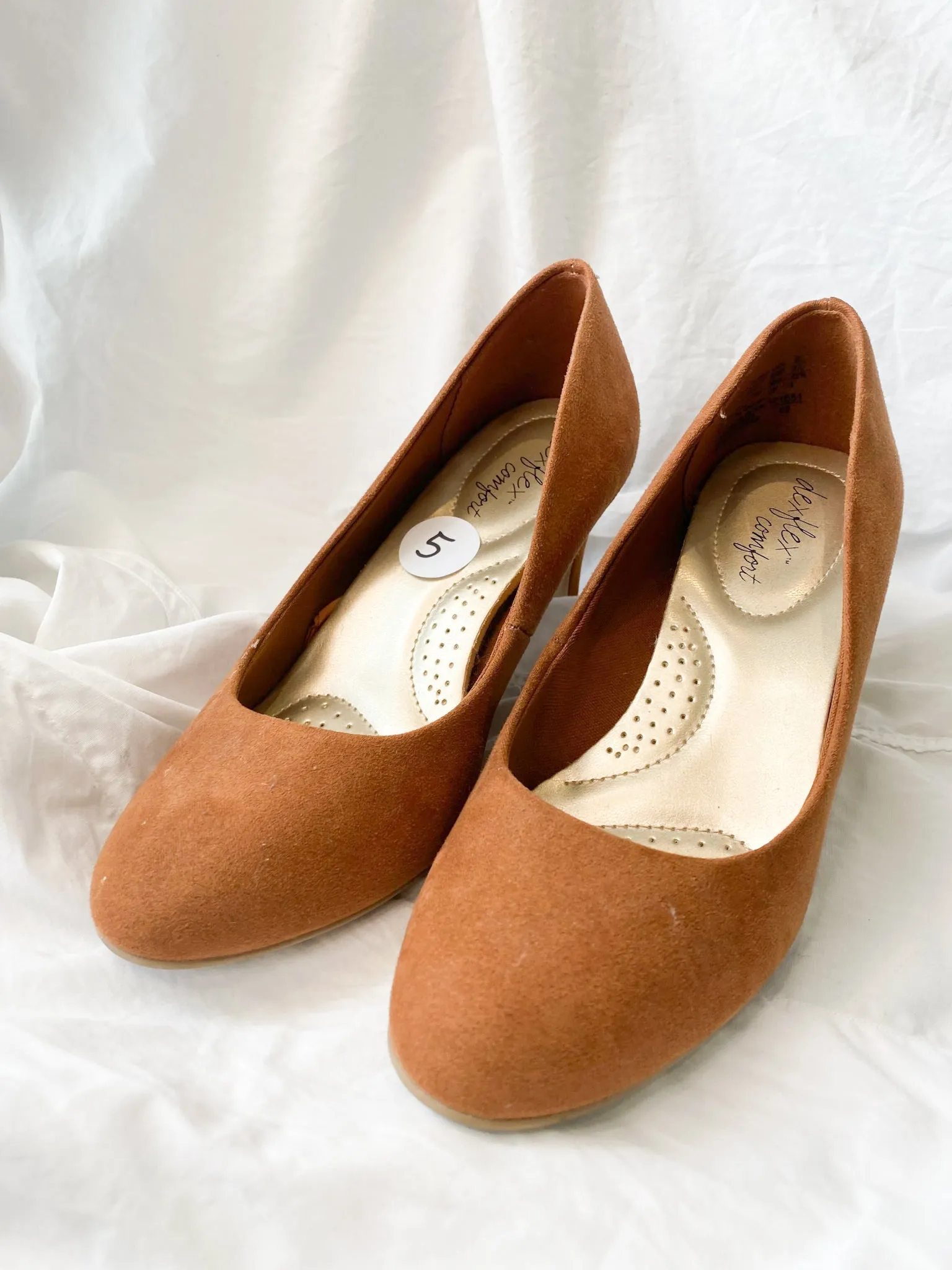 Dex Camel Flex Comfort Heels - Size 5