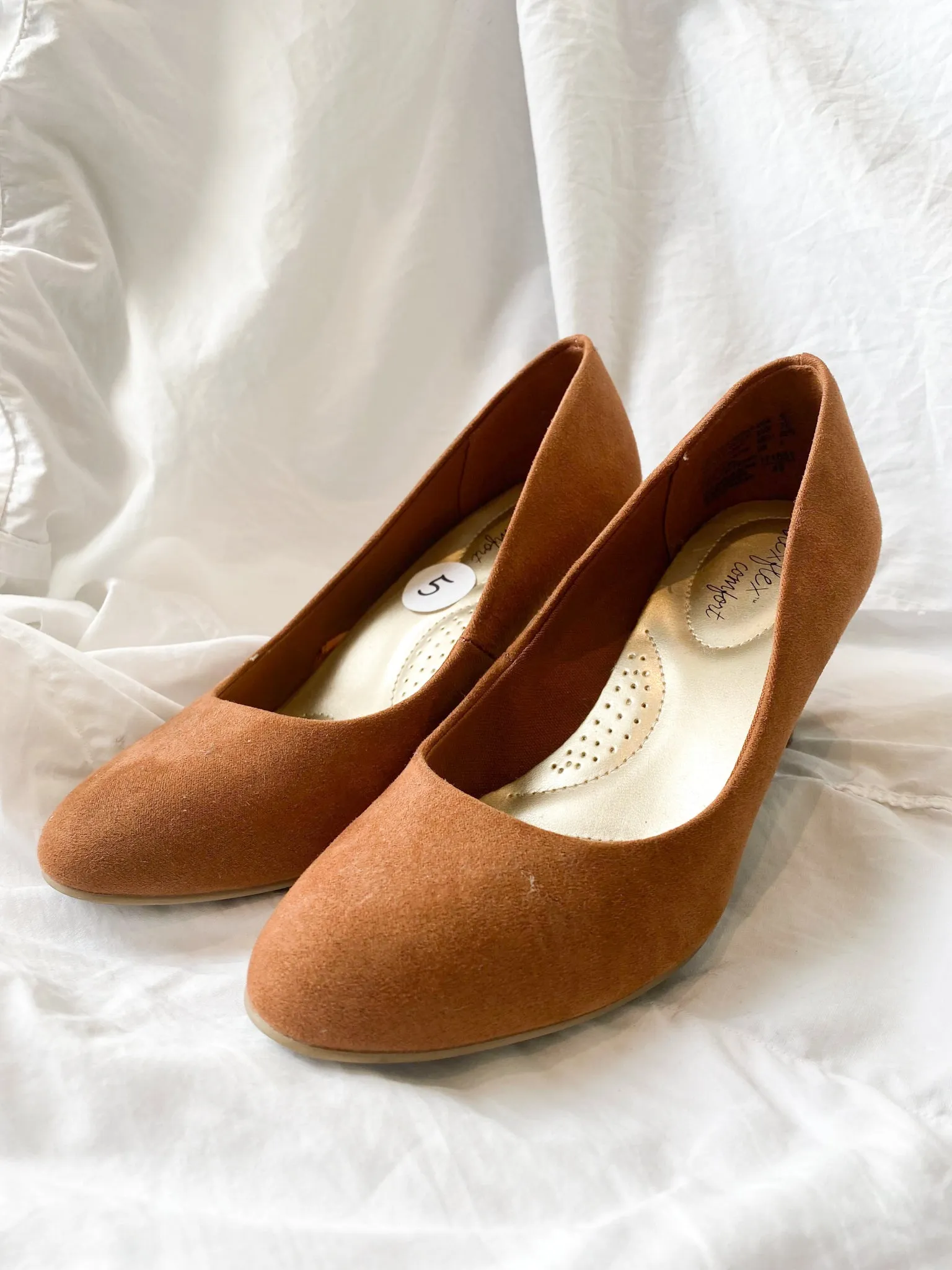 Dex Camel Flex Comfort Heels - Size 5