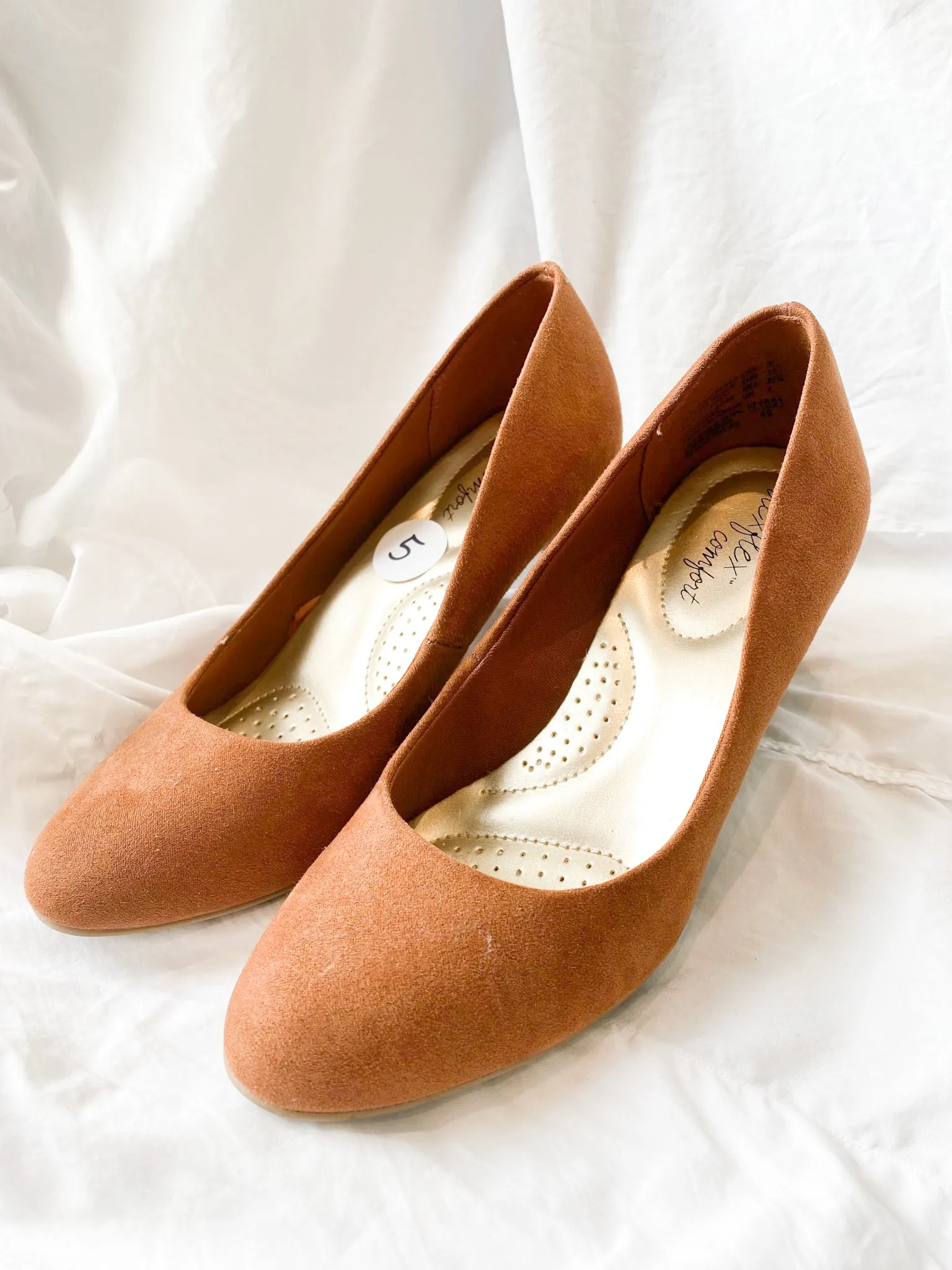 Dex Camel Flex Comfort Heels - Size 5