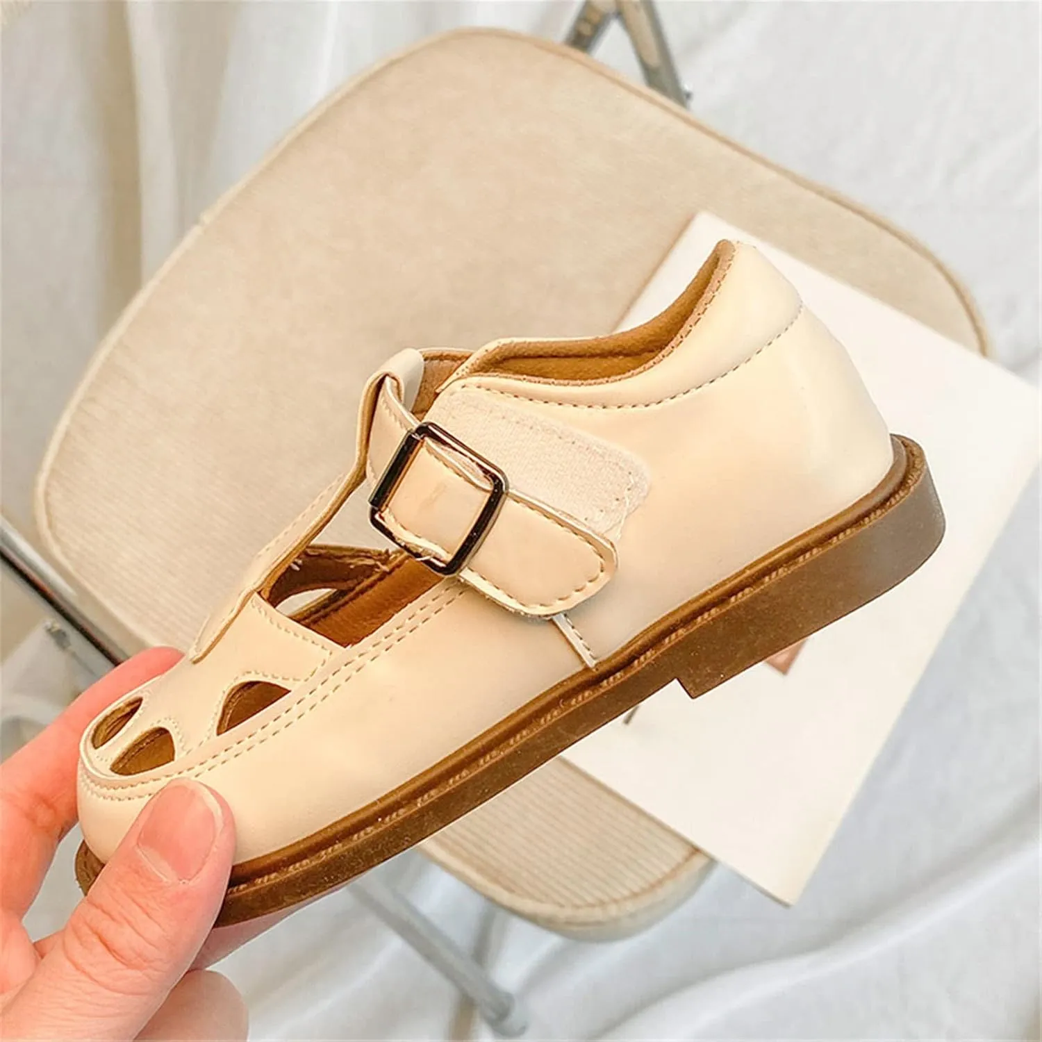 Girls Flat Sandals Leather Soft Closed Toe Princess Shoes Summer Dress Shoes Beach Holiday (Toddler/Little Kid/Big Kids) (White, 3 Big Kids)