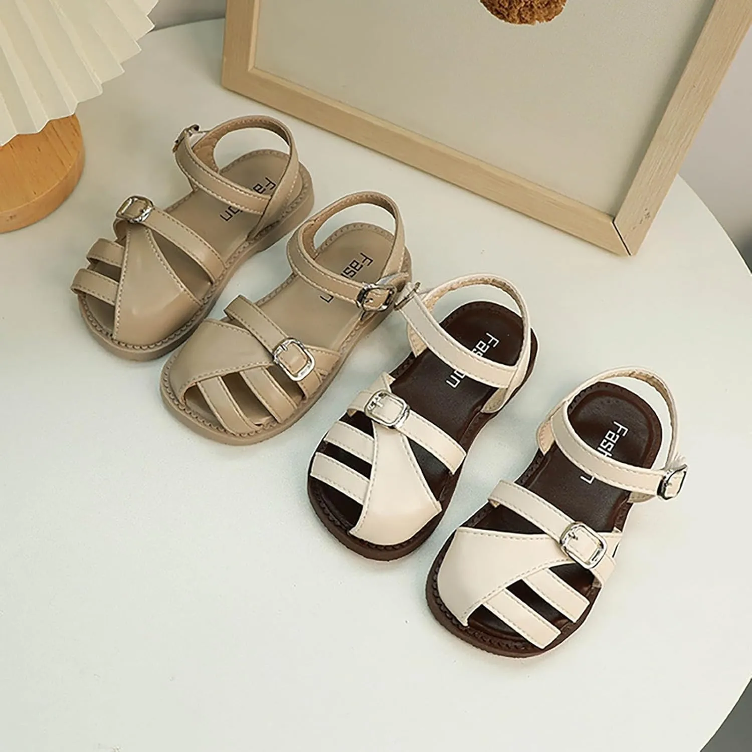 Girls Sandals Closed Toe Princess Flat Sandals Strappy Buckle Lightweight Comfort Summer Shoes for Kids Toddler
