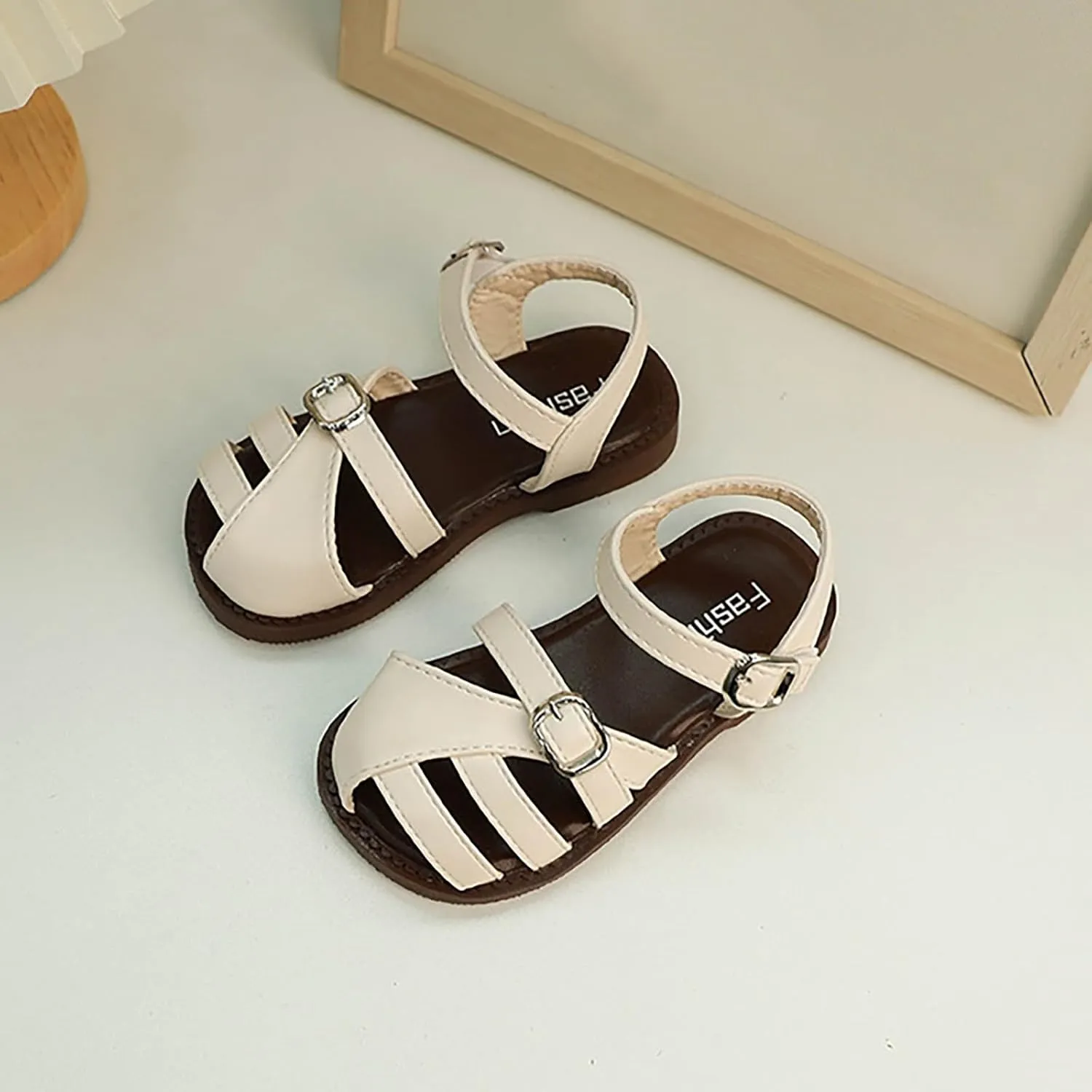 Girls Sandals Closed Toe Princess Flat Sandals Strappy Buckle Lightweight Comfort Summer Shoes for Kids Toddler