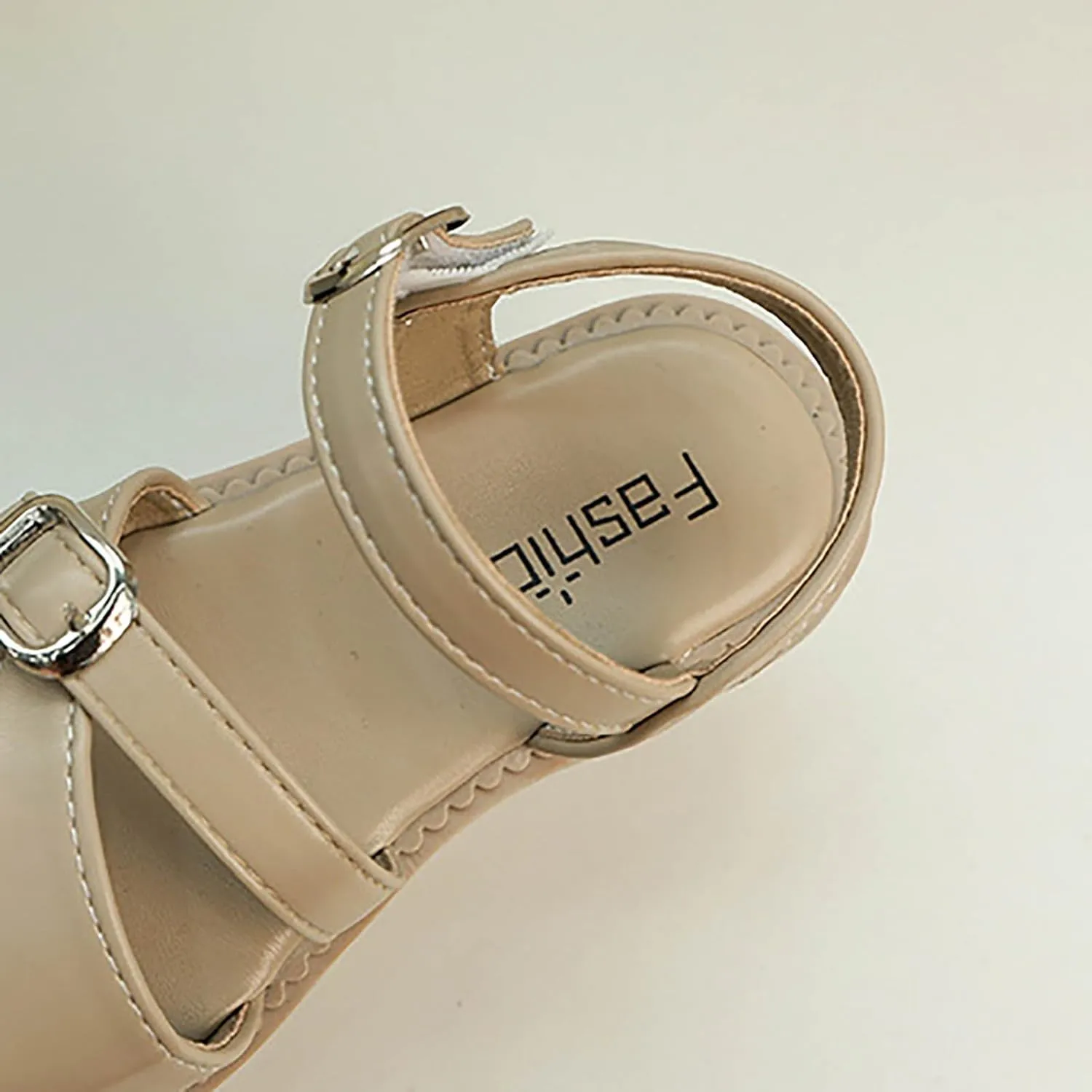 Girls Sandals Closed Toe Princess Flat Sandals Strappy Buckle Lightweight Comfort Summer Shoes for Kids Toddler