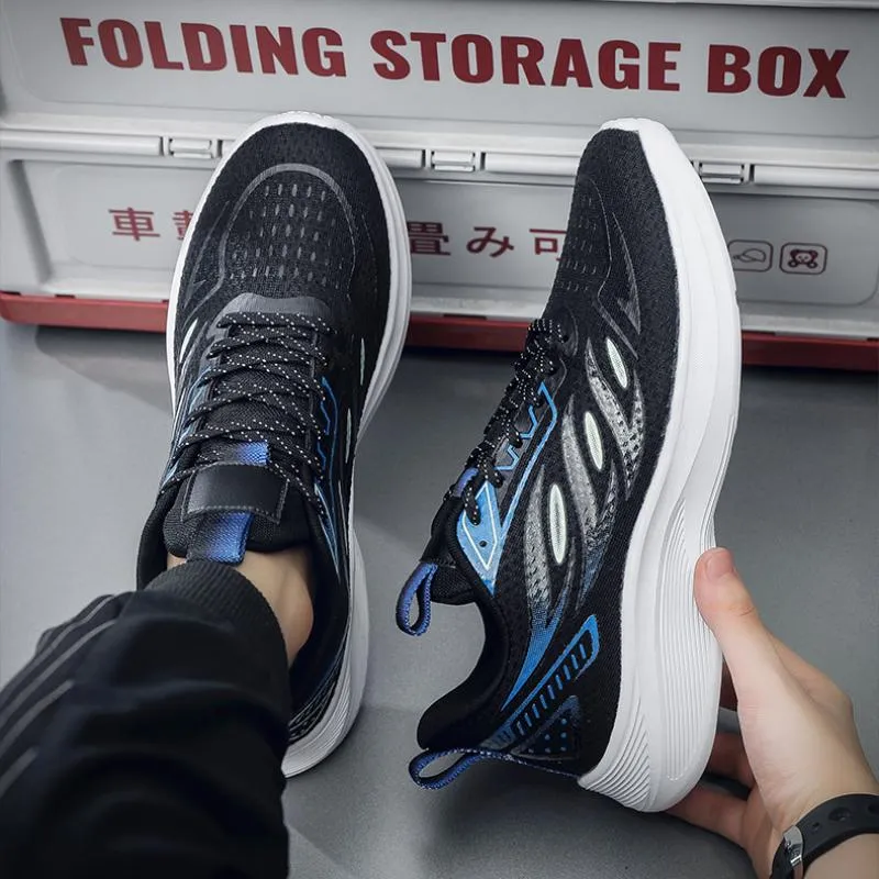Trendy soft-soled breathable fly-knit casual sneakers